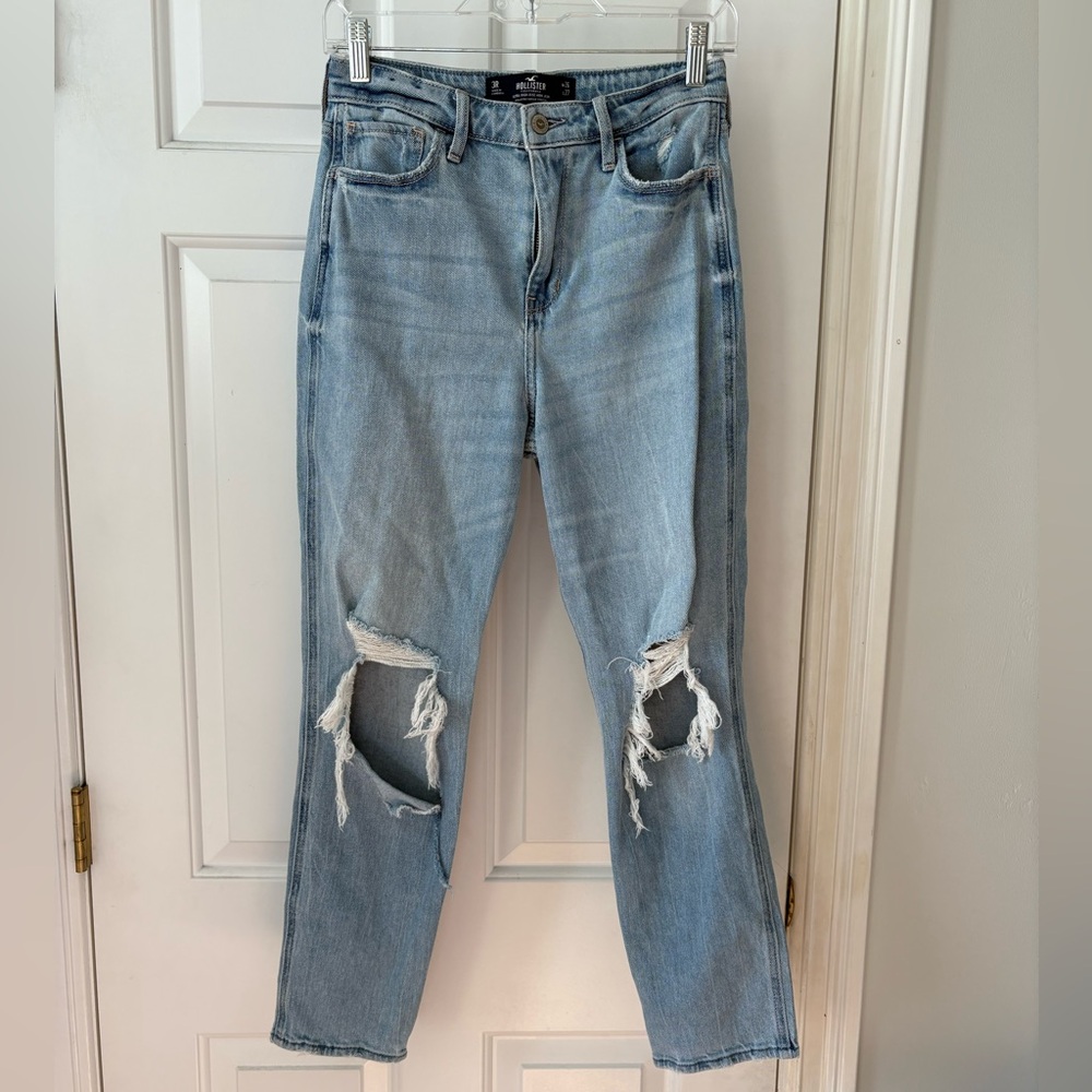Hollister ultra high rise mom Jean